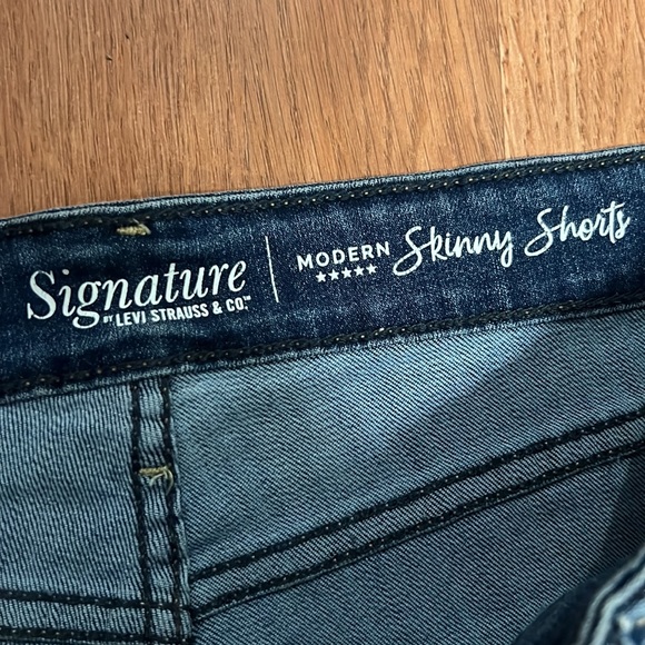 Levi’s Modern Skinny Shorts Jeans Sz 16 - Picture 3 of 7